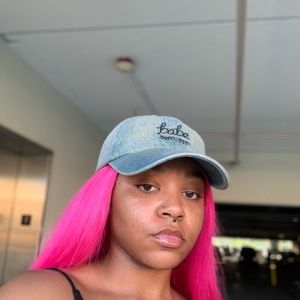 Meet your Posher, Talia